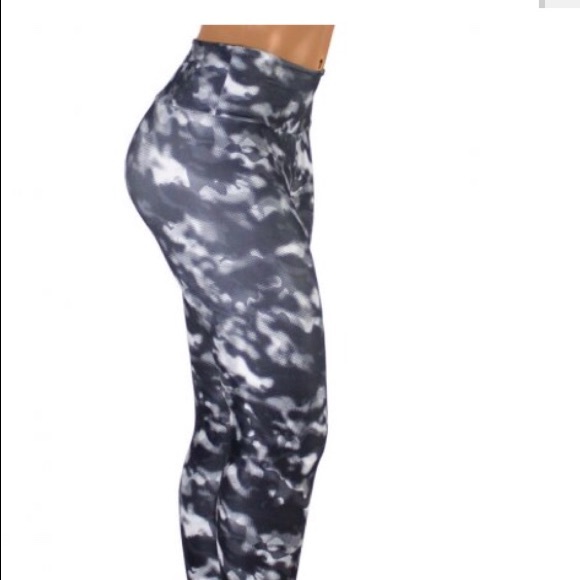 BIA BRAZIL 🇧🇷 - Picture 1 of 2